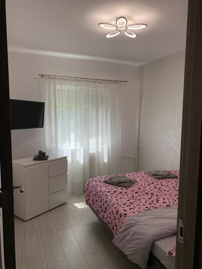 אורדאה Apartament Regim Hotelier מראה חיצוני תמונה